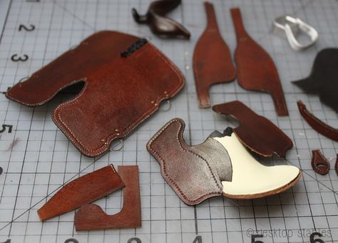 Miniature Horse Tack, Saddle Making, Horse Tack Diy, Break From Social Media, No Connection, Saddle Horse, Mini Horse, Horse Accessories, Leather Diy Crafts