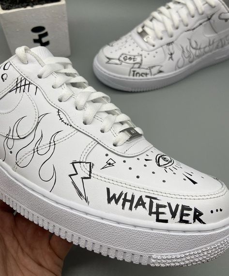 Shoe Doodles, Alt Shoes, Converse Design, Painted Shoes Diy, Custom Painted Shoes, Custom Shoes Diy, Diy Sneakers, Nike Shoes Air Force, Shoes Drawing