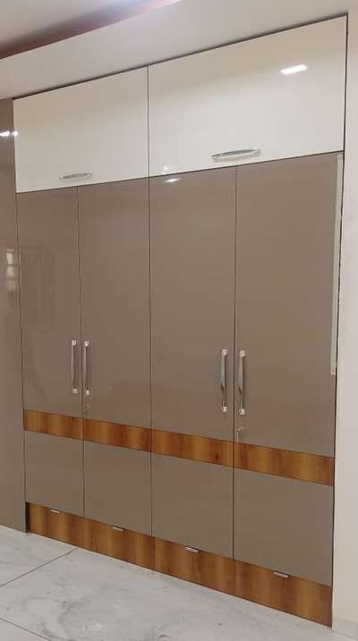 latest wardrobe design for bedroom in india Door Bedroom Design, Laminate Combination, Latest Wardrobe Design For Bedroom, Latest Wardrobe Design, Sliding Door Bedroom, Latest Cupboard Designs, Modern Bedroom Wardrobe Ideas, बेडरूम डिजाइन, Keychain Stand