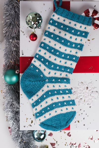 Snow Flurry Stocking - I Like Knitting Knitted Christmas Stocking Patterns Free, Short Row Heel, Christmas Stocking Pattern Free, Knitted Christmas Stocking Patterns, Stocking Pattern Free, Mini Christmas Stockings, Light Blue Knit, Holiday Knits, Christmas Stocking Pattern