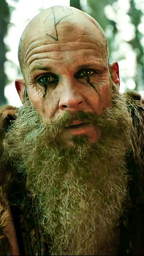 Floki Vikings Wallpaper, Dragon Pictures To Color, Vikings Floki, Floki Vikings, Viking Haircut, Titus Andronicus, Viking Pictures, Viking People, Viking Wallpaper