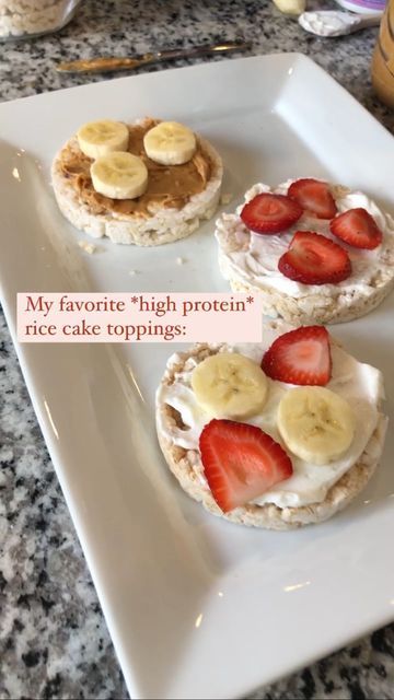 Rice Cake Recipes Healthy, Rice Cake Toppings, Rice Cakes Toppings, Rice Cakes Healthy, Rice Cake Snacks, Banana And Rice, Pregnancy Snacks, Rice Cake Recipes, Peanut Butter Snacks