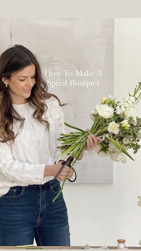 How to make a spiral bouquet 🤍 It took me a lot of practise to get the spiral hand tie technique, but I promise it’s so worth taking the… | Instagram Spiral Bouquet Technique, Spiral Bouquet, Hand Tied Bouquet, Hand Tie, The Spiral, Bride Bouquets, I Promise, Floral Arrangements, Bouquets