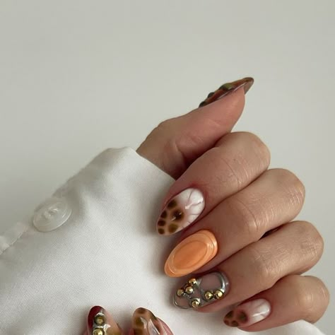 Chloe Hayward on Instagram: "✨" Chloe Nails, Hello Nails, Nail Art Designs Summer, Soft Nails, Hair Skin Nails, Minimalist Nails, Nail Games, Nail Art Inspiration, Mani Pedi