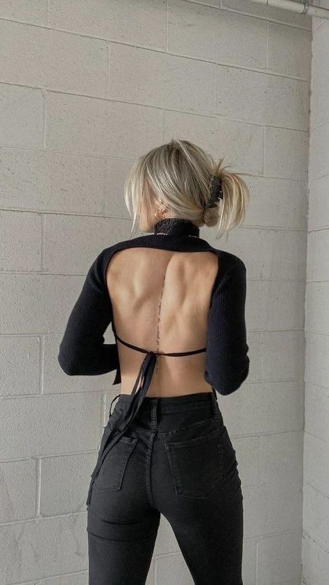 Backless Outfit, Woman's Back, Fashion Outfits Dresses, Outfits Dresses, Cute Tattoos For Women, Fashion Vocabulary, Dainty Tattoos, Hair Blonde, Back Women