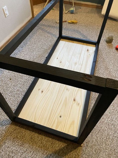 Diy Modern Desk, Gaming Desk Diy, Boy Desk, Diy Desk Ideas, Diy Interior Shutters, How To Build A Desk, Bathroom Light Fixtures Ceiling, Desk Base, Vintage School Desk