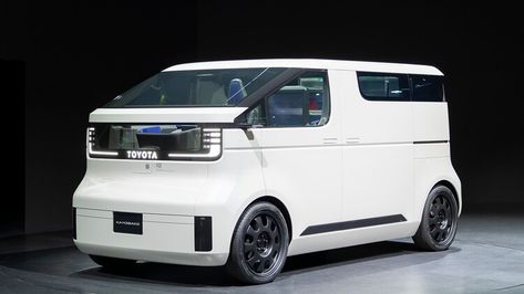 Toyota Kayoibako Concept EV First Look: Versatile Van for the Pop-Up World — MOTORTREND Toyota Bakkie, Toyota Iq, Toyota Advertising, Toyota Technical, Wheelchair Accessible Vans, Alfa Romeo Junior, Electric Van, Micro Camper, Honda Civic Type R