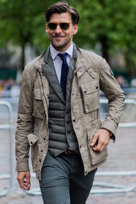 Layer Clothes, Johannes Huebl, Most Stylish Men, Look Formal, Stylish Men Casual, Men's Outfits, Mens Fashion Week, Men Formal, Mens Fashion Classy