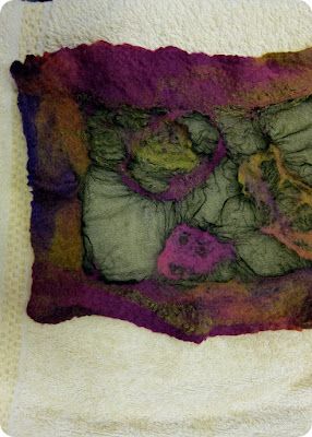 lemmemakeit: Nuno Felting Nuno Felting Tutorial, Felted Clothing, Felting Tutorial, Felt Fashion, Crow's Nest, Nuno Felt, Scarf Tutorial, Nuno Felt Scarf, Wet Felt