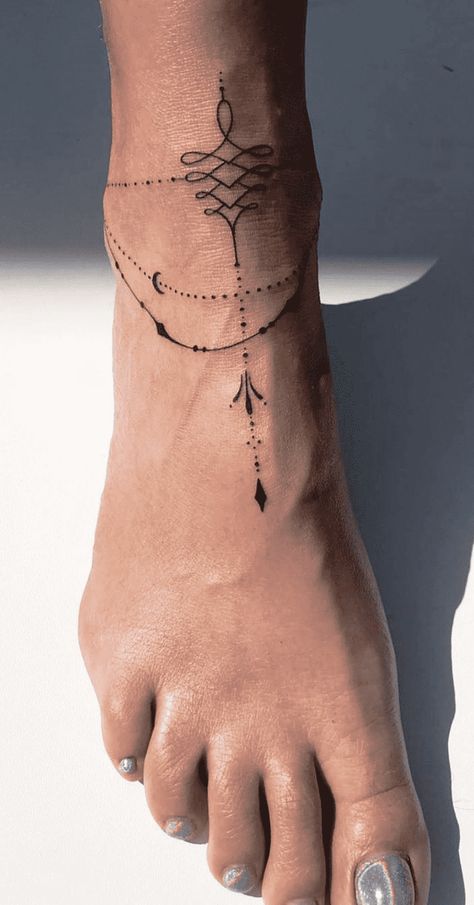 Ankle Ornamental Tattoo, Foot Tatoos Woman, Tattoo Foot Woman, Anklet Tattoos For Women Unique, Front Ankle Tattoos For Women, Ankle Bone Tattoo, Unique Tattoos For Moms, Bone Tattoo Design, Small Tattoo Ideas Back