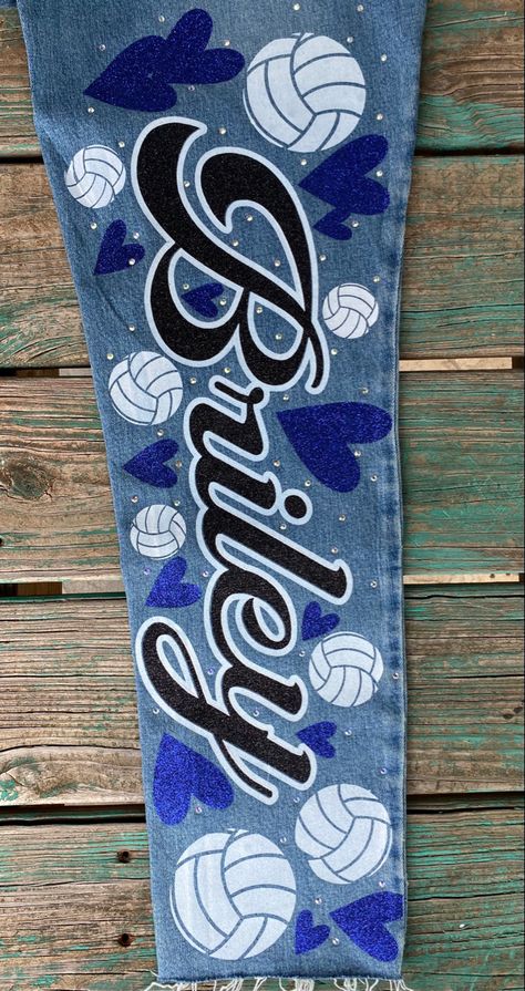 Volleyball Painted Jeans, Senior Jeans Cheerleader, Spirit Jeans Ideas Homecoming, Painted Jeans Diy School Spirit, Homecoming Jeans Ideas Sophomore, Homecoming Jeans Ideas Freshman, Homecoming Spirit Jeans, School Spirit Overalls Ideas, Spirt Jeans