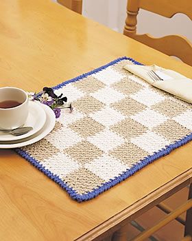 Christmas Crafts, Free Knitting Patterns, Free Crochet Patterns and More from FaveCrafts.com Crochet Checkered, Crochet Placemat Patterns, Crochet Placemats, Dishcloth Crochet Pattern, Placemats Patterns, Dishcloth Pattern, Crochet Simple, Crochet Dishcloths, Knitting Supplies