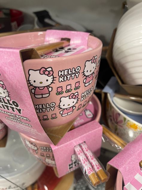 Hello Kitty Noodle Bowl, Hello Kitty Ramen Bowl, Sanrio Finds, Hello Kitty Ramen, Hello Kitty Products, Ceramic Ramen Bowl, Hello Kitty Ceramic, Pink Motorcycle, Cute Products