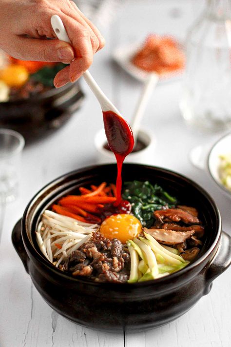 Dolsot Bibimbap Recipe, Dolsot Recipes, Bibimbap Photography, Korean Food Videos, Korean Food Photography, Dolsot Bibimbap, Seasoned Vegetables, Bibimbap Recipe, Gochujang Sauce