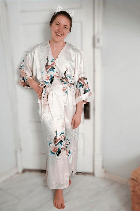 Easy Robe Pattern, Free Robe Pattern Sewing, Sewing Without A Pattern, Bathrobe Pattern Free, Simple Robe Pattern, Linen Robe Pattern, Satin Robe Pattern, Robe Pattern Free Sewing, Silk Robe Pattern