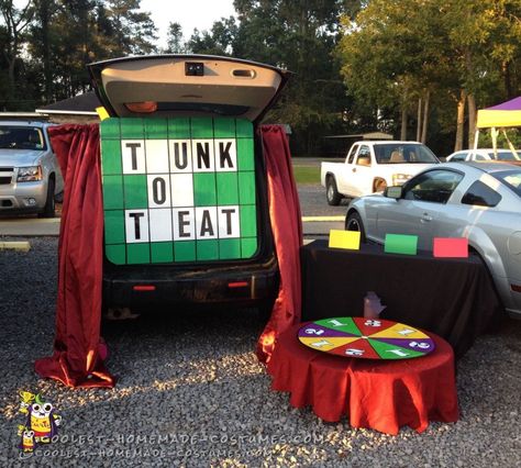 Coolest Wheel of Fortune Costume Longest Table, Church Trunk, Trunker Treat Ideas, Trunk Or Treat Ideas, Post Prom, Fall Carnival, Fun Costumes, Stage Designs, Harvest Fest