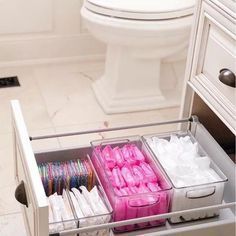 Pretty Bathrooms, House Organisation, Apartment Organization, Bathroom Storage Organization, Home Organisation, Botanical Beauty, Home Bathroom, Organization Bedroom, Bathroom Organisation