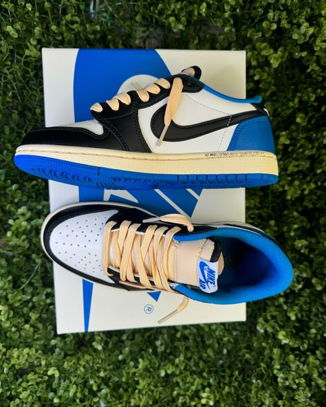 💙Jordan 1 Retro Low Fragment x Travis Scott💙 #shoeslover #jordanshoes #travisscott #streetstyle #streetwear Travis Scott Fragment Low Outfit, Fragment Low Outfit, Jordan 1 Low, Jordan 1 Retro, Travis Scott, Jordan Shoes, Jordan 1, Jordan, Street Style