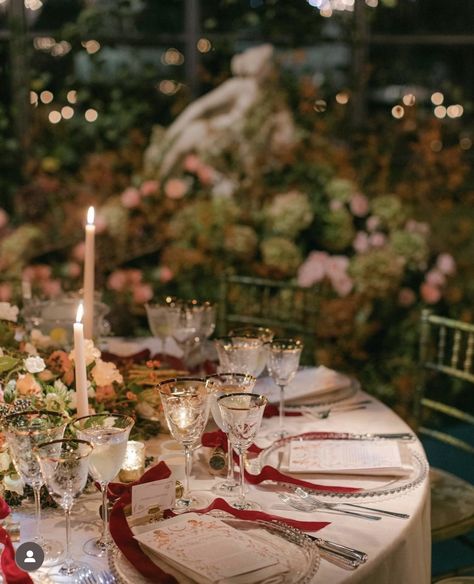 Jane Austen Wedding, Classic Vintage Wedding, Vintage Romance Wedding, Victorian Wedding Themes, Classic Romantic Wedding, Beauty And Beast Wedding, Victorian Interior Design, Engagement Dinner, Victorian Romance