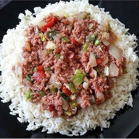 Yum! When was the last time you had bully beef? Recipe at http://jamaicans.com/bullyb/  by @skkanme #bullybeef #cornedbeef #foodporn #jamaicanfood #jamaicanrecipes #wejaminate Corned Beef And Rice, Canned Corned Beef Recipe, Bully Beef, Jamaica Recipes, Canned Corned Beef, Jamaica Food, Corn Beef, Jamaican Cuisine, Beef Rice