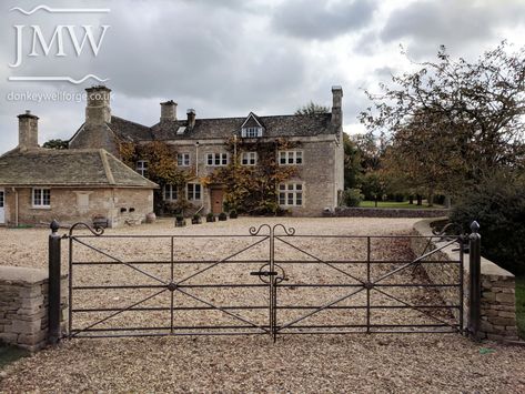 Estate Fencing And Gates, Farmhouse Gates Entrance, Cottage Driveway Gate, Cottage Gates Driveway, Cotswold Gravel Driveway, Wrought Iron Gates Entrance Front Entry, Wrought Iron Gates Driveway, Farmhouse Gates, House Gates