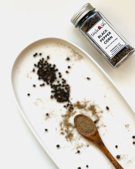 The world's most traded spice! Black pepper or فلفل اسود

Once referred to by merchants as "black gold" for their high value and global demand, these whole black peppercorns are as essential as the utensils you eat with. Experience a taste of this rich history and spice up your dish with Tarboush's Black Peppercorn! ⚫️ Premium Spices, Black Peppercorn, Black Pepper, Spice Up, Spice Things Up, Stuffed Peppers, History, Gold, Black