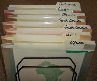 Continent Sensory Bin, Montessori Primary Classroom, Primary Montessori, Continent Boxes, Elementary Geography, Homeschool Montessori, Montessori Geography, Montessori Environment, Geography For Kids