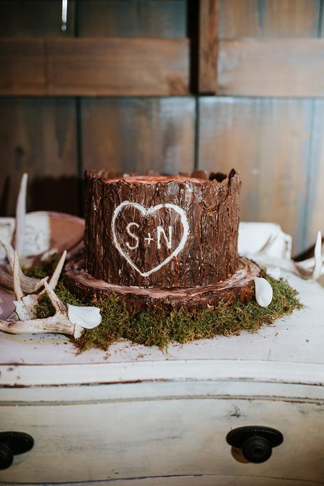 Tree Trunk Wedding Cake, Unique Grooms Cake, Groom’s Cake, Groomsmen Cake Ideas, Grooms Cake Ideas Simple, Simple Grooms Cake, Rustic Grooms Cake, Grooms Cake Ideas Unique, Firefighter Grooms Cake