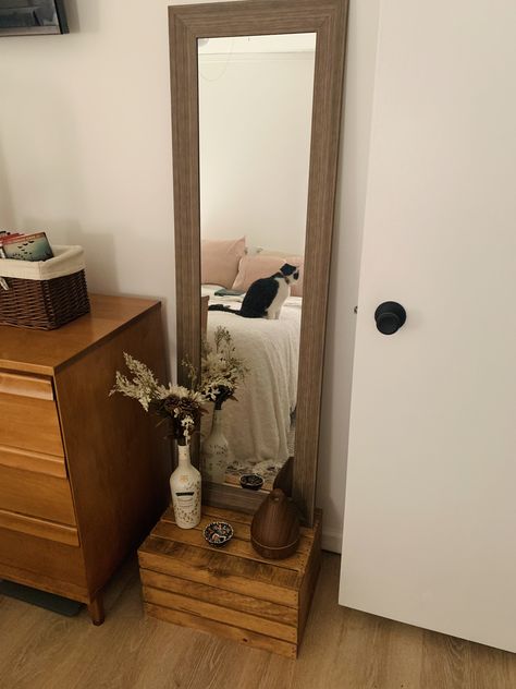 Floor Mirror On Crate, Full Body Mirror Small Bedroom Ideas, Body Mirror On Wall, Mirror On Crate, Mirror On Wall Bedroom, Body Mirror Ideas, Diy Full Length Mirror Ideas, Body Mirror Decorating Ideas, Full Body Mirror Bedroom Ideas