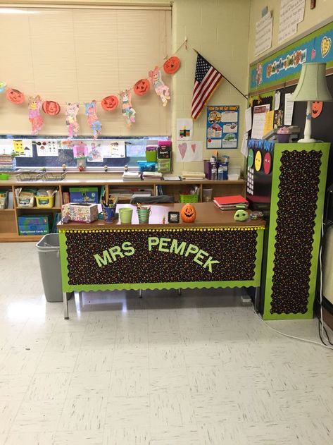 Teacher Desk Setup, Tiny Classroom, Teacher Desk Decorations, Coastal Classroom, Teacher Desk Area, Teacher Desks, Desk And Cabinet, Teacher Desk Areas, Teacher Organizer