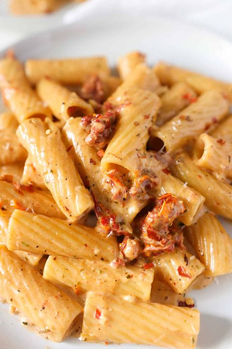 creamy sun dried tomato pasta Sun Dried Tomato Rigatoni, Sundried Tomato Fettuccine, Sundried Tomato Artichoke Pasta, Sun Dried Tomato Stuffed Shells, Creamy Cherry Tomato Pasta, Sundried Tomatoes Pasta, Pasta Sundried Tomatoes, Creamy Sundried Tomato Pasta, Authentic Italian Pasta Recipes