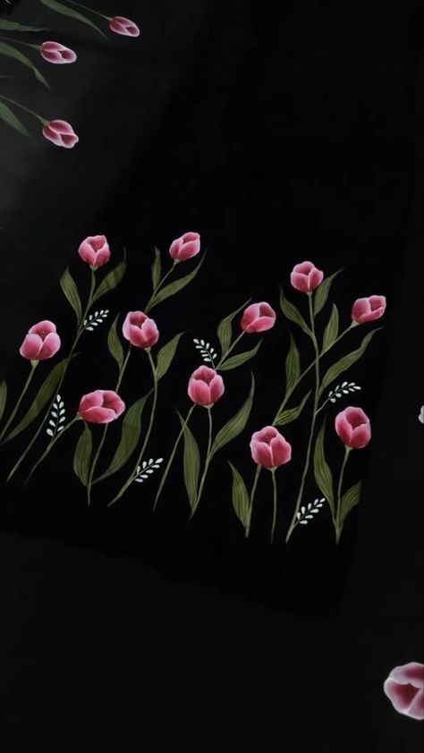 Black Blouse Painting Designs, Simple Suit Painting Design, Fabric Painting Ideas On Suits, Black Suit Painting Design, Fabric Painting On Black Cloth, Hand Painted Suits Designs, Unique Fabric Painting Ideas, Sari Painting, Suit Painting