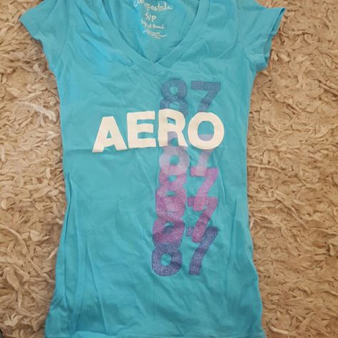 Size Small Aeropostale Tshirt, New Without Tags. No Stains Or Tears. Mcbling Clothes, Y2k Shirts, 2000s Tops, Fashion 2000s, School Wear, Older Sister, Top Clothing, Y2k Clothes, 2000s Fashion