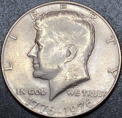 1776 To 1976 Half Dollar Value: How Much Is It Worth Today? 1943 Steel Penny Worth, Silver Dollar Coin Value, Dollar Coin Value, Old Coins Value, Silver Dollar Coin, Half Dollar Coin, Old Coins Worth Money, Rare Coins Worth Money, American Coins