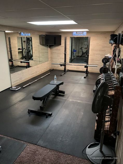 100 Home Gym Ideas for the Basement: Full Guide (Photos) – Grand Goldman Home Gym Ideas Small Workout Rooms, Gym Room Ideas, Small Home Gyms, Small Home Gym Ideas, Home Gym Basement, Home Gym Ideas, Dream Home Gym, Small Home Gym, House Gym