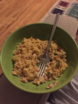 Tuna And Ramen Noodles, Tuna Ramen Noodles, Tuna Ramen Noodles Recipe, Canned Tuna Ramen, Tuna Ramen, How To Season Tuna In A Can, Dinner With Tuna Can, Seaweed Tuna Rice, Ramen Dinner