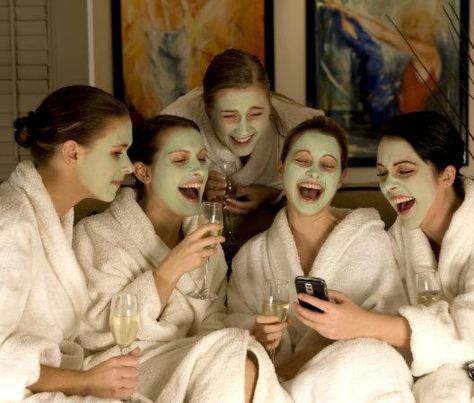 Party Photoshoot, Spa Day At Home, Spa Party, Pajama Party, Friend Photoshoot, Girl Day, Hen Party, Party Photos, Friends Photography