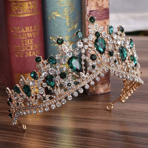 Emerald Green Quinceanera Theme, Quince Crowns, Green Quinceanera Theme, Quinceanera Crown, Wedding Hair Headband, Bride Crown, Crystal Bridal Tiaras, Quinceanera Themes, Bridal Headwear