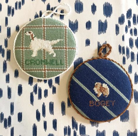 Needle Point Ornaments, Needlepoint Patterns Free, Needlepoint Finishing Ideas, Needle Point Patterns, Needlepoint Decor, Dog Needlepoint, Stitch Items, Dog Collar Pattern, Needlepoint Ideas