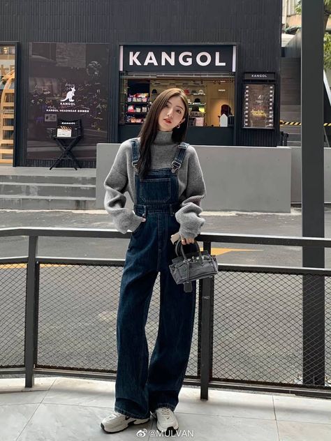 Trendy Modest Outfits Street Styles, Full Coverage Outfit, Chinese Fashion Casual, Japanese Casual Outfits, Tokyo Winter Outfit, Ulzzang Fashion Casual, Spring Outfits Korea, Winter Fashion Street Style, Japanese Winter Fashion