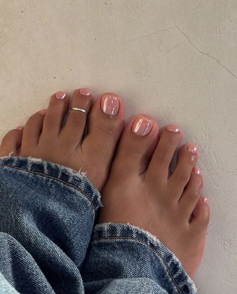 Chrome Pedicure, Pink Pedicure, Pink Chrome, Toenail Polish, Funky Nails, Diy Beauty, Toe Nails, Pretty Nails, Nail Inspo