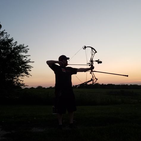 Archery photography, archery, bowtech, shrewd archery, hamskea, Scott archery, silhouette, dusk, sunset, victory archery. Archery Painting, Archery Silhouette, Archery Photography, Field Archery, Group Profile, Old West, Profile Photo, Wild Animals, Archery