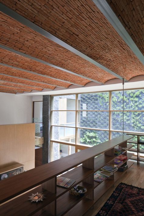 Zamora 63 / TAE Arquitectos #brick #ceiling #details  cannot tell you how much i adore dark wood and brick in designs Brick Ceiling Design, Jack Arch Roof, Jack Arch Ceiling, Barrel Vault Roof, Brick Ceiling Ideas, Brick Ceiling, Vaulted Roof, Vault Ceiling, Barrel Vault