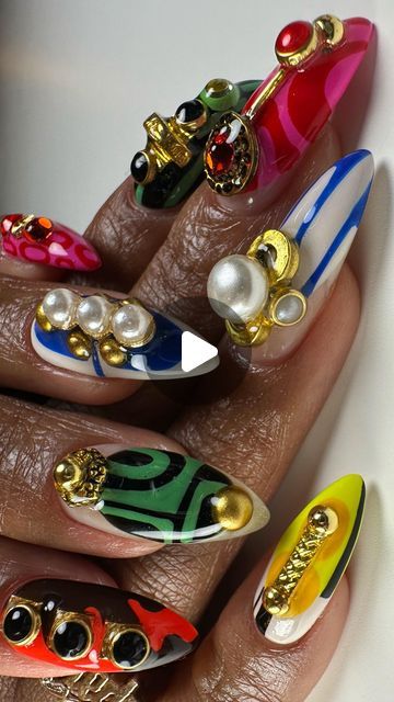 Stone Nail Designs, Texas Nails Designs, Abstract Gel Nails, Vintage Nails Design Retro, Gold Short Nails, Editorial Nails, Abstract Nail Art Designs, Rasta Nails, Nails Abstract