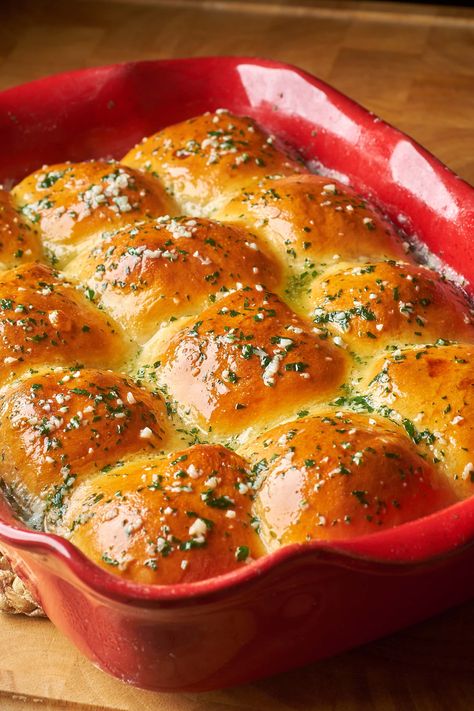 Cheesy Garlic Dinner Rolls, Cheesy Rolls Recipes, Meat Bread Rolls, Garlic Cheese Buns Recipe, Savoury Bread Rolls, Cheese Stuffed Bread Rolls, Cheesy Bread Rolls, Stuffed Garlic Cream Cheese Rolls, Hawaiian Roll Cheesy Garlic Bread