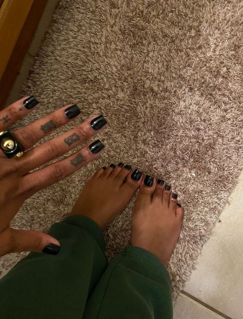 Plain Black Nails Short, Bijoux Piercing Septum, Black Toe Nails, Acrylic Toes, Acrylic Toe Nails, Hard Nails, Work Nails, Short Square Acrylic Nails, Unique Acrylic Nails