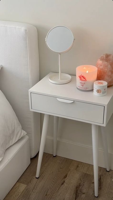 Mini Table For Bedroom, Bed Side Table Ideas Aesthetic, Cute Nightstands Aesthetic, Bedside Table Decor Aesthetic, Side Tables Bedroom Aesthetic, Cute Bedside Tables, Nightstand Ideas Aesthetic, Bedside Table Ideas Aesthetic, Aesthetic Bed Side Table