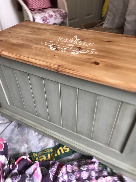 Upcycle Toy Box Ideas, Upcycled Blanket Box Ideas, Blanket Box Upcycle, Storage Chest Makeover, Old Trunk Makeover Ideas, Wooden Chest Makeover, Blanket Box Makeover, Annie Sloan Chateau Grey, Wooden Blanket Box