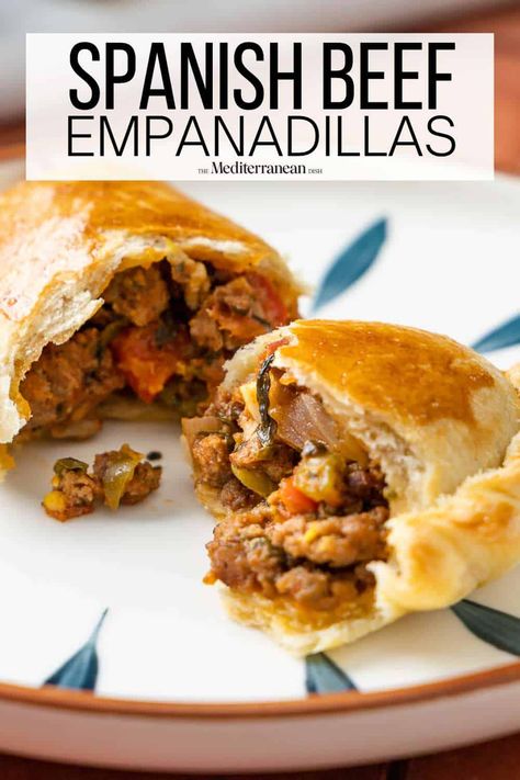 Spanish Beef Empanadillas Spicy Beef Empanadas Recipe, Easy Spanish Food Recipes, Colombian Appetizers, Spanish Empanadas Recipe, Spanish Dinner Recipes, Authentic Empanadas Recipe, Vegetable Empanadas, Empanadas Recipes, Spanish Food Recipes