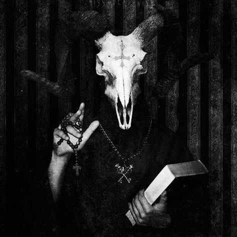 Creepy Images, Occult Art, Witch Aesthetic, Wow Art, Dark Photography, Horror Art, Dark Fantasy Art, Dark Art, Dark Aesthetic